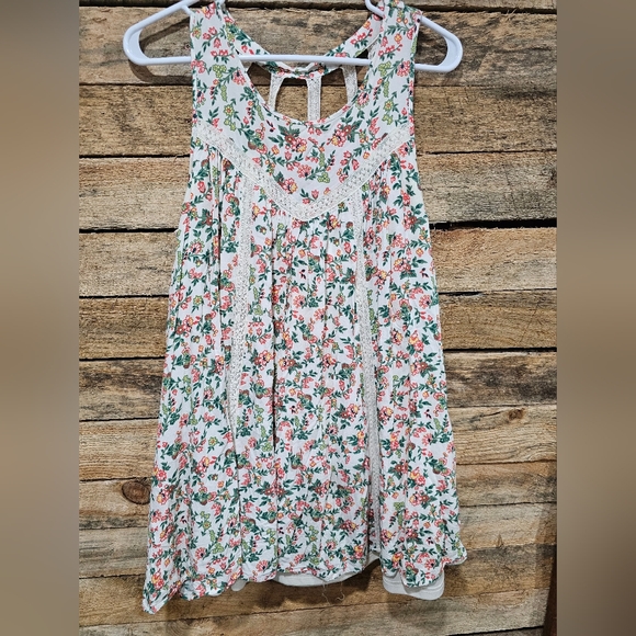 entro Dresses & Skirts - Beautiful Boho floral‎ dress size small